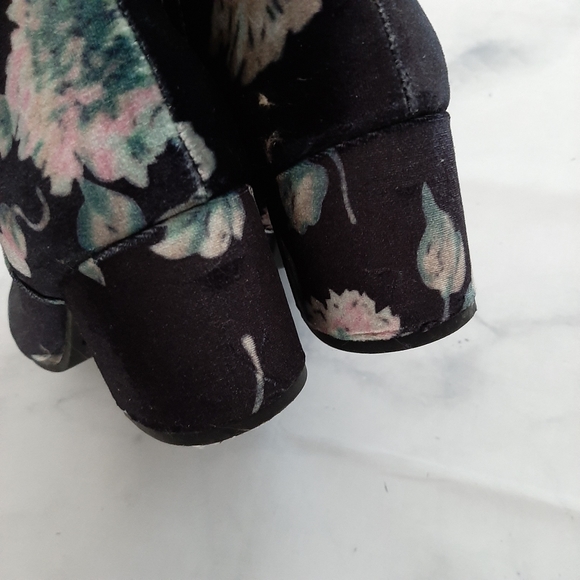 Circus by Sam Edelman Floral Velvet Vikki Booties - Picture 4 of 7